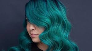 From vibrant emeralds to rocker neons to leafy pastels, the green hair trend has taken over the feeds of famous personalities like kim k and dua lipa and is getting colorists thrilled and inspired… 8 Photos That Prove Emerald Hair Is Bold Yet Wearable Fashionisers C
