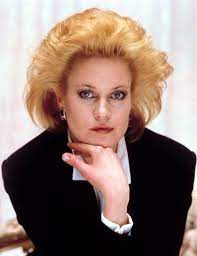 Hollywood S 25 Most Memorable Boss Hairstyles Pageant Hair Working Girl Movie Melanie Griffith