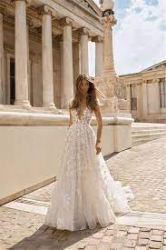 2020 Best Beautiful Lace Affordable Wedding Guest Dresses Toolcloth Source By Anzhiolettaskrybyki Wedding Dress Trends Wedding Dresses Berta Wedding Dress