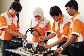 Laporan pengertian laporan laporan adalah sebuah karya tulis yang. Bidang Kejuruteraan Tangani Masalah Kehidupan Masyarakat Faculty Of Engineering