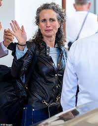 Andie macdowell is a renowned american model and actress who has worked with various fashion brands like calvin klein jeans, l'oreal paris, the gap, yves saint laurent, vassarette, and armani. M6yu6uee2m Ptm