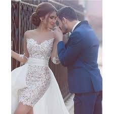 Une robe de mariée à porter longue ou courte en dentelle. Robe De Mariee Longue Transformable En Courte Soiree Blanche