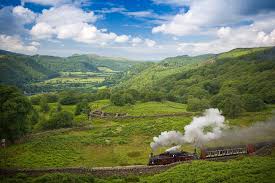 Péninsule de gower, parc national de snowdonia, village de portmeirion, parc national des brecon beacons, mont snowdon, tenby, bodnant garden…les lieux incontournables du pays de galles sont nombreux. Voyagez En Train A Vapeur Au Pays De Galles