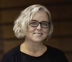 Karen Schubert's Instagram, Twitter & Facebook