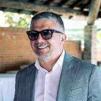 70+ perfiles de «Tadini»