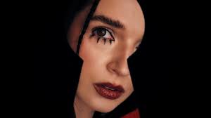 Šialená noc plná kontrastov: Poppy a Boston Manor prinesú do Bratislavy  horúci večer s poriadnou hudobnou nádielkou!