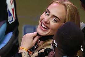 © 2021 mjh life sciences and pharmacy times. Adele Neues Foto Zeigt Sie In Traumrobe Und Mit Ihrem Neuen Freund Gala De