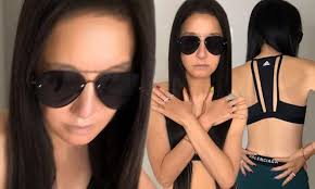 Being born on 27 june 1949, vera wang is 71 years old as of today's date. Vera Wang Proves Age Defying As She Flaunts Toned Physique In A Crop Top Ahead Of 71st Birthday Daily Mail Online