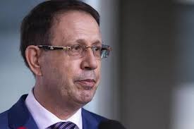 Wizard deseja a aprovação de medidas para facilitar que empresas. Kdrg Yq47wwkem