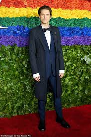 Tveit plays the heartthrob carnival worker danny bailey, who is labeled as a bit of a bad boy and starts up a flirtation with melissa. Aaron Tveit Becomes The Only Actor Nominated In His Tony Awards Category Aktuelle Boulevard Nachrichten Und Fotogalerien Zu Stars Sternchen