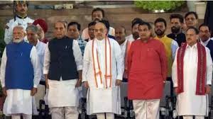 पीएम मोदी और नए नवेले सांसद लेंगे शपथ, 18वीं लोकसभा का पहला सत्र कल से होगा शुरू - India TV Hindi