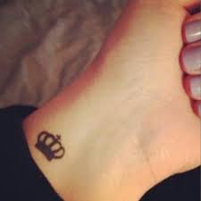 101 Tiny Chic Wrist Tattoos That Are Better Than A Bracelet Cool Wrist Tattoos Crown Tattoo Design Small Crown Tattoo