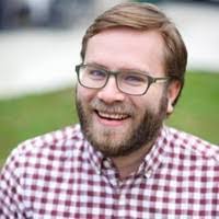 Evan Barker's Instagram, Twitter & Facebook