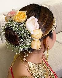 Aug 06, 2021 · i now have an amazing team at red earth flowers that not only make stunning wedding bouquets each week, but also many gorgeous unique arrangements every day! Floral Fiesta 13 Types Of Flowers For Your Bridal Hairstyle Shaadisaga