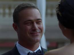 i love it when she’s his hype man 😭 #chicagofire #kellyseveride  #kellyseveride #stellakidd #stellaseveride #chicagos19 #fyp