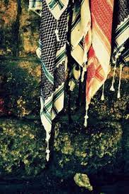 Today the keffiyeh continues to hold deep symbolic meaning while also serving practical uses as a scarf, table cloth, and so on. 46 Keffiyeh Palestine Ideas Palestine Palestine Art Middle Eastern Men