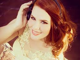 Cantora que ficou 432 dias internada por causa de covid tem alta no AM