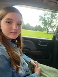 Can someone edit pictures of my daughter and her papaw?