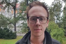 Jiří krhut, štěpán kozub něco snesu. V Miru Se Snazime Davat Hercum Praci Na Miru Rika Umelecky Sef Divadla Mir Stepan Kozub I O Tom Bude Rano Po Tom