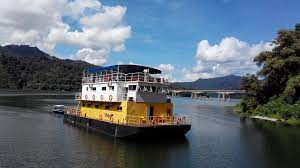 The upper belum is a more of a wild area than the lower part of temenggor, since access and human activities are more regulated there. Deluxe Houseboat Experience Belum Temenggor Forest Complex
