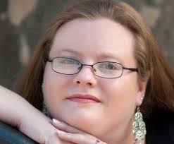 Beth Revis's Booking Agent and Speaking Fee