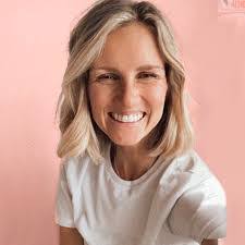 Summer Dowell's Instagram, Twitter & Facebook