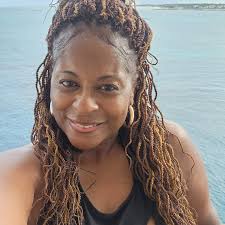 Regina R. Means (@queensbeautyandbusiness) · Instagram 照片和视频