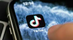 Una bimba di 10 anni si trova ricoverata da ieri all'ospedale di cristina di palermo dove sarebbe arrivata la bambina avrebbe partecipato a una pericolosa challenge su tiktok, uno dei social più. T7cmr6ac21otqm