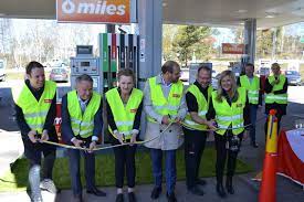 Antalet anställda har ökat med 1120 personer sedan 2018 då det jobbade 15 046 personer på företaget. Scania Launches Large Scale Renewable Diesel Pilot For Employees Scania