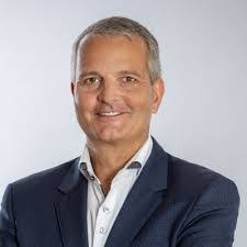 Miranda Allard's Instagram, Twitter & Facebook