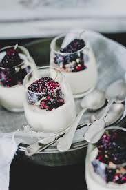 Panna Cotta With Mulberry Compote Sweet Gastronomy Sobremesas Deliciosas Panna Cotta Receitas De Sobremesas