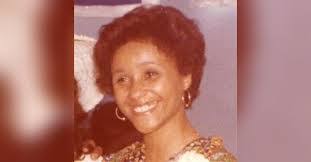 Nadine Betts's Instagram, Twitter & Facebook