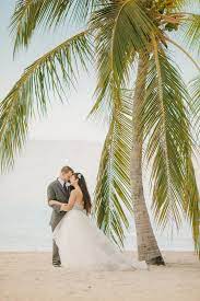 Tropical Destination Wedding In Key West Florida Places To Get Married On The Beach Wedding Photo By Palm Beach Photos Summer Beach Pictures Key West Beaches