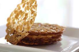 Remove from pan and sprinkle with powdered sugar. Recipe Irish Oatmeal Lace Cookies Recipe Lace Cookies Irish Desserts Traditional Cookie Recipes