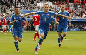 The 8 players with the most points across the three seasons will play it out offline at the viu studio in sao paulo, brazil. Euro 2016 Slovakia Player Ratings Duda Stakes Starting Claim Marca English