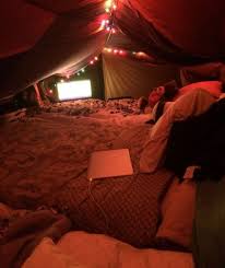 How to make a blanket fort. Justmonkeyingaroundtheplayground Tumblr Com Tumbex