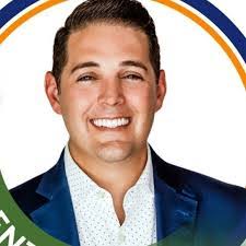 Carla Hackworth's Instagram, Twitter & Facebook