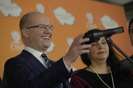 Čssd si v hradci králové zvolila nové vedení. Sjezd Cssd 2017 Tejce Potopily Tri Hlasy Do Cela Strany Jdou Dolinek A Birke Blesk Cz