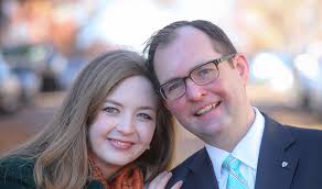 Laura Lieberman's Instagram, Twitter & Facebook