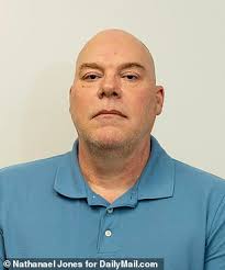 EXCLUSIVE: Psychiatrist Brian Hyatt used huge goons