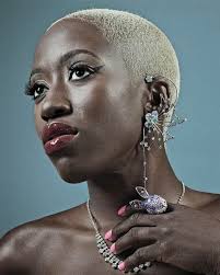 Meet Megan Amos, Principal Horn of the TSO! On SEPT 23, Megan will leave  the horn section to perform Strauss's romantic First Horn Concerto as a  soloist with our orchestra. Single tickets