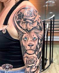 Tattoo Leão com rosas para fechamento de braço | Tatuagem, Braço, Tatuagem de leão