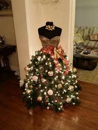 This Is What A Formal Christmas Tree Looks Like Dress Form Christmas Tree Mannequin Christmas Tree Christmas Tree Dress