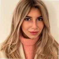 Lisa Caleca's Instagram, Twitter & Facebook