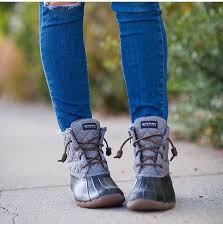 I luv luv luv these boots, mine are the 6 navy. Excellent Duck Boots Ideas For Women