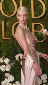 Anya Taylor-Joy Nip Slip - Fappenist