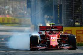 skudeˈriːa ferˈraːri) is the racing division of luxury italian auto manufacturer ferrari and the racing team that competes in formula one racing. Formula 1 V Sezone 2019 Pochemu Ferrari Otstayot Ot Mersedesa Chempionat