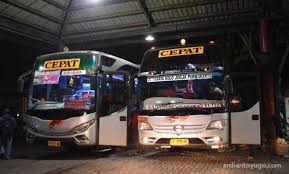 Bus bumel juga menjadikan tempat mencari nafkah bagi para pedagang asongan, pengamen dan pengemis. Merasakan Bus Eka Shd Sebuah Peningkatan Nih Ardiantoyugo