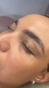 Te muestro una mañana de trabajo en el studio ✨ Gracias a cada una de  ustedes por la confianza 🙌🏻 #cejas #henna #diseñodecejas #mamá  #mamáemprendedora