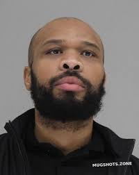 Elliott Pyron's Instagram, Twitter & Facebook